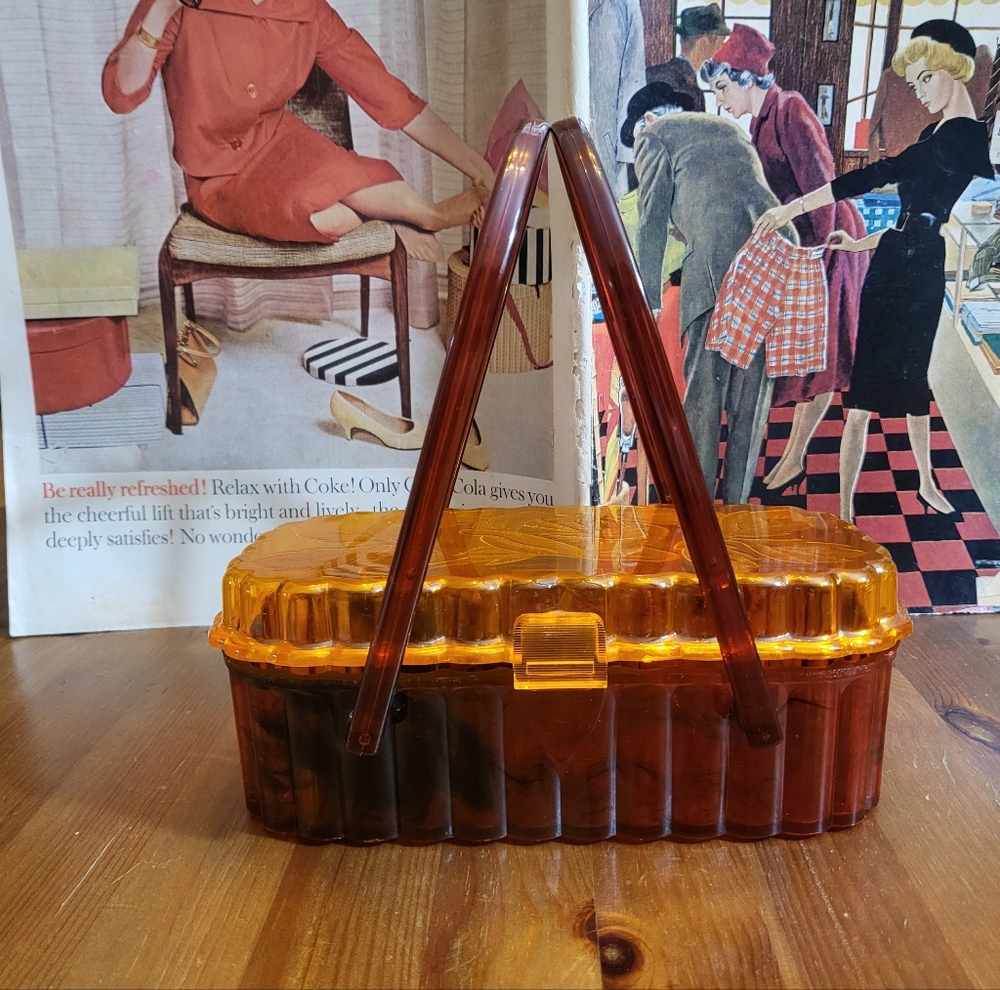Theresa Bag Co. Lyndhurst N.J. Lucite Amber Tortoiseshell Vintage 50s Handbag